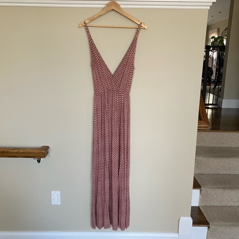Chic Chevron Maxi Dress in Pink